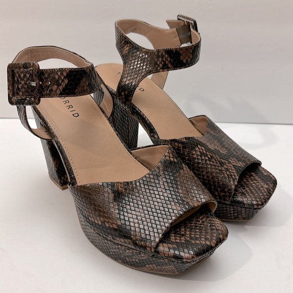 Torrid Snakeskin Print Platform Block Heel Sandal Size 9 - Picture 5 of 8